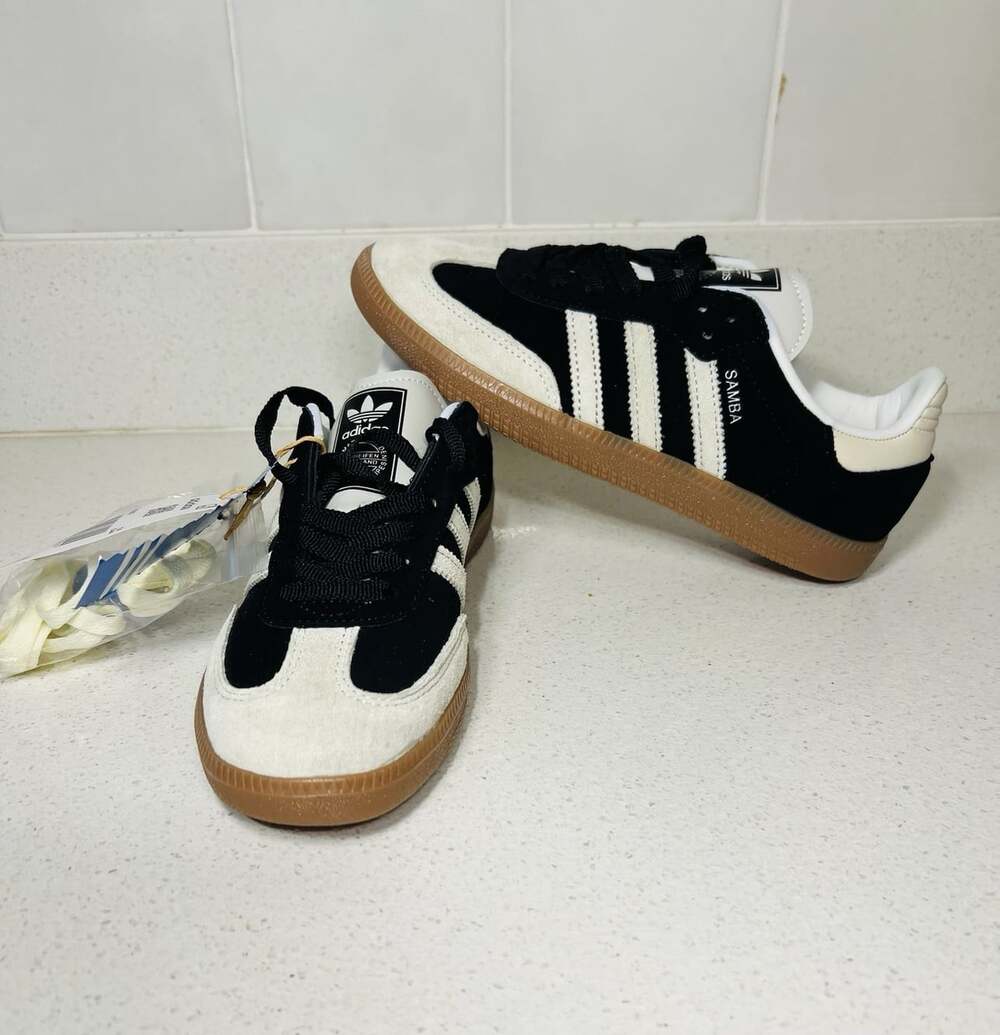 Adidas Samba OG Women’s Size 4 Black Wonder White Gum Sneakers IE5836
